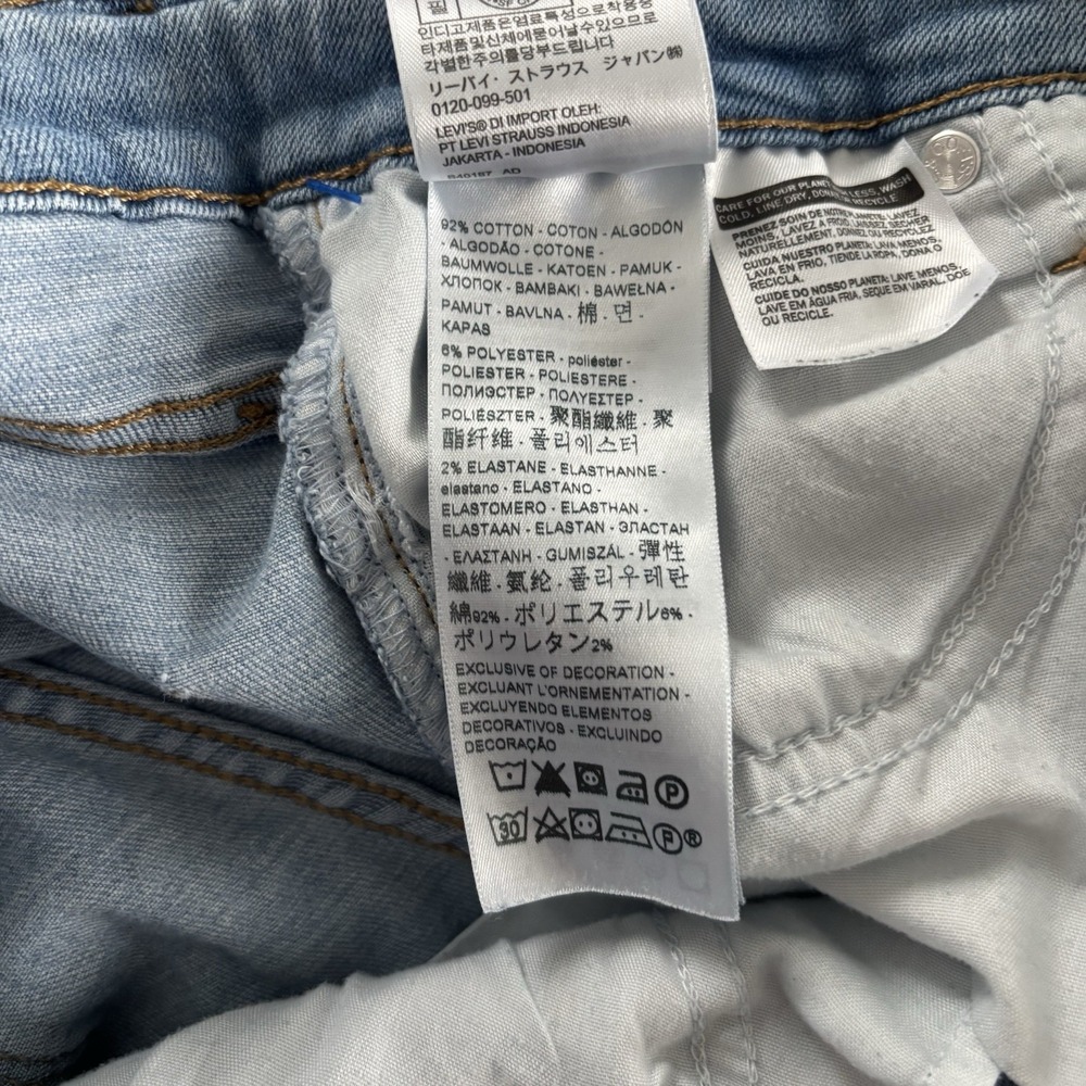 Levi's High Rise Pale Blue Denim Jeans with Red Tab - Picture 9 of 15
